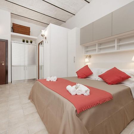 Coral Flat Colosseo Rome Luaran gambar