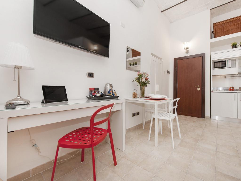 Coral Flat Colosseo Rome Bilik gambar