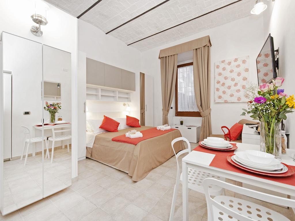 Coral Flat Colosseo Rome Bilik gambar